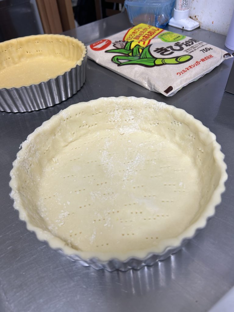 名古屋のベーグル専門店コナモーレが研究を重ねる、自家製キッシュのサクサクパイ生地